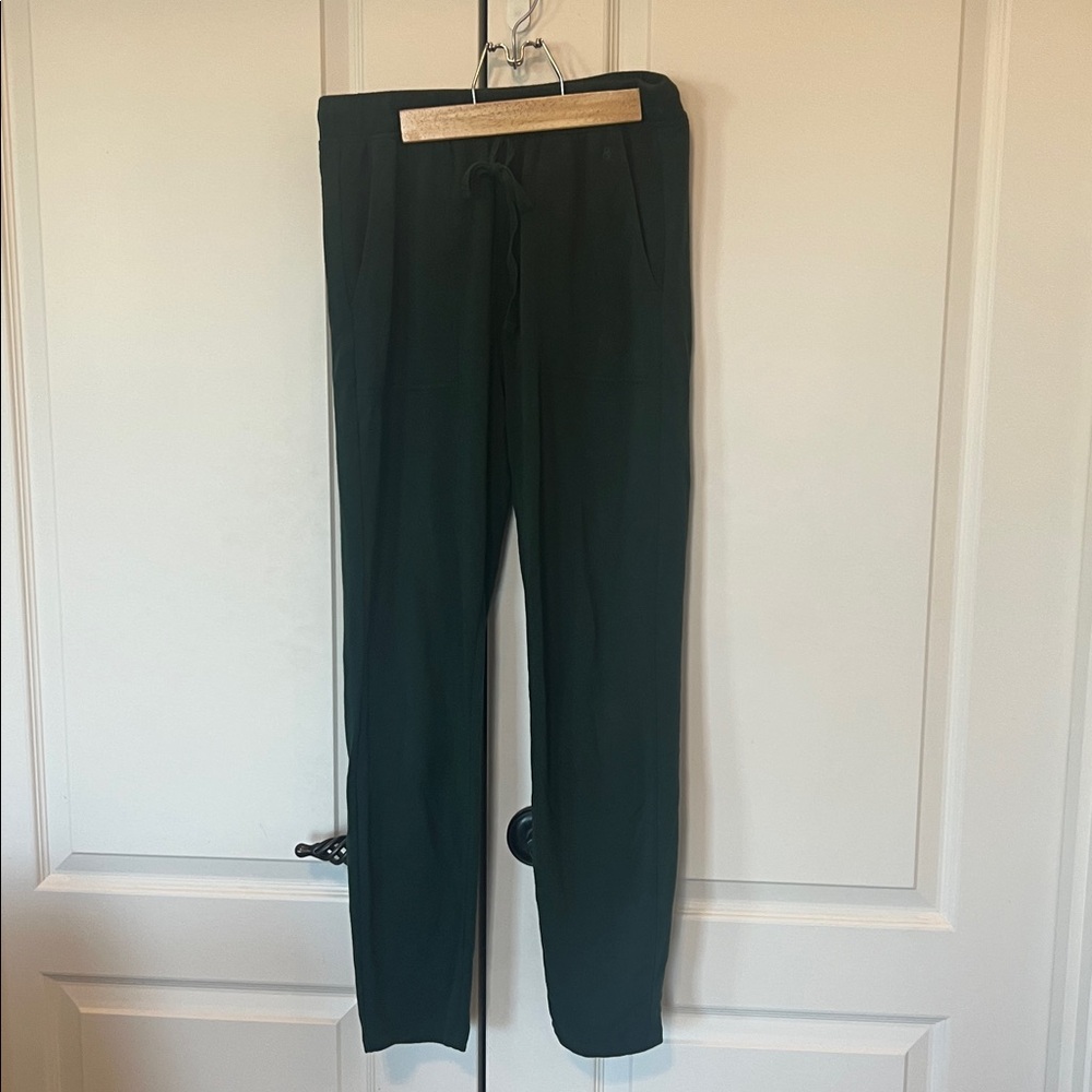 Lou & Grey Forest Green Relaxed Pants
Ann Taylor’s Loft